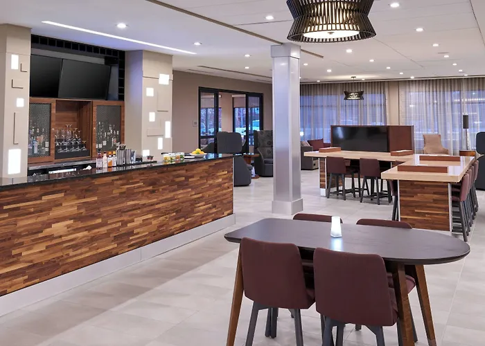 Courtyard By Marriott Jackson